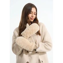 Load image into Gallery viewer, Qnuz Teddy Glove Hat/Glove 13 Beige
