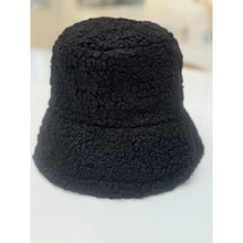 Load image into Gallery viewer, Qnuz Teddy Hat Hat/Glove 99 Black
