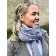 Load image into Gallery viewer, Qnuz Eisa Scarf 93 Misty Grey 
