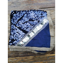 Load image into Gallery viewer, Qnuz Hena Scarf 31 Navy blue
